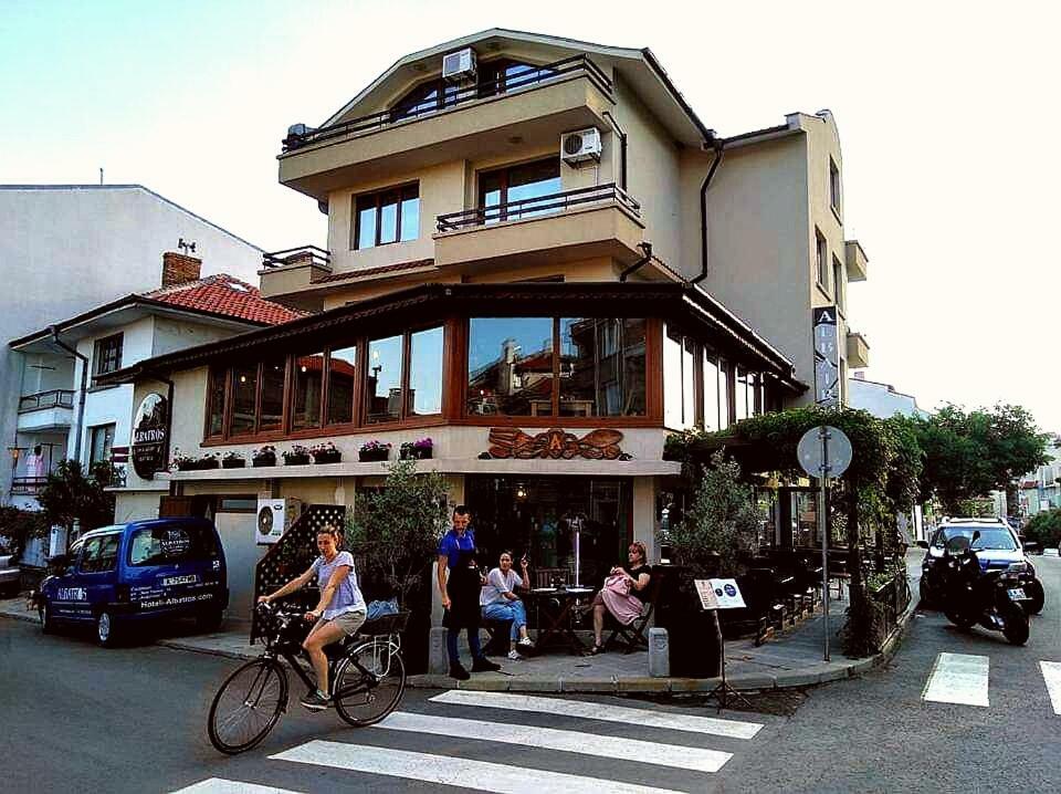 Hotel Albatros New Town Созополь Екстер'єр фото